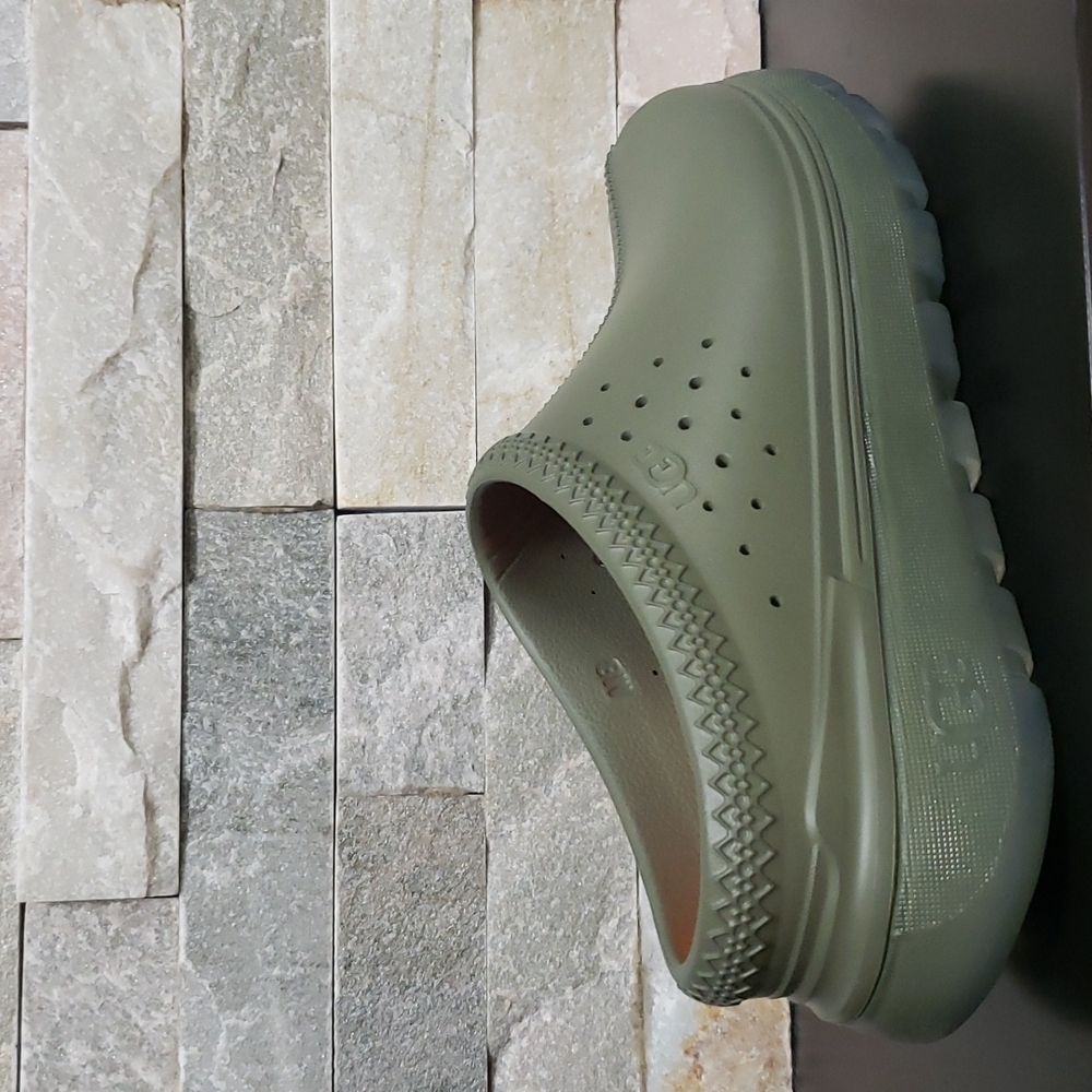 UGG Men's Tasman Sport Shoes - Picture 8 of 11